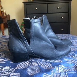 Jeffrey Campbell Oriley